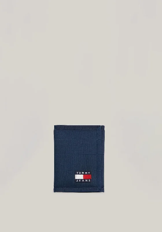 Tommy Jeans Men’s Essential Daily Badge Wallet, Dark Night Navy