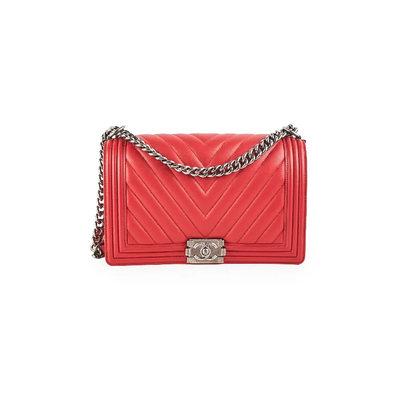 Chanel New Medium Boy Lambskin Red